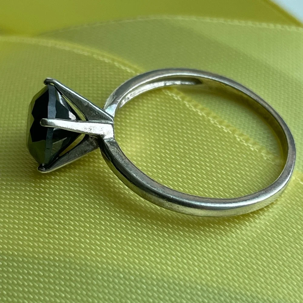 Elegant Black Diamond Silver Ring - Picture 2 of 4